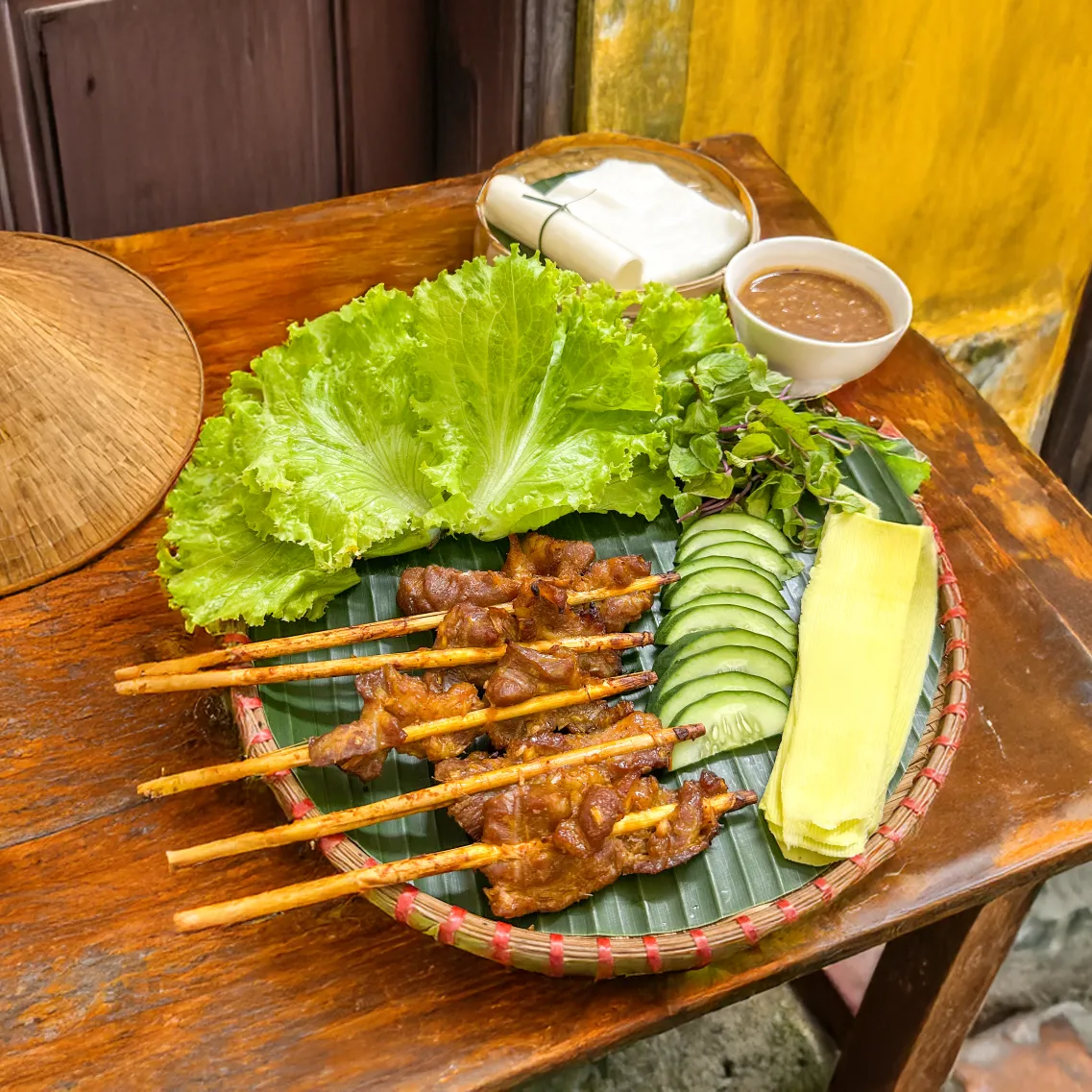 Bánh ướt thịt nướng Hội An